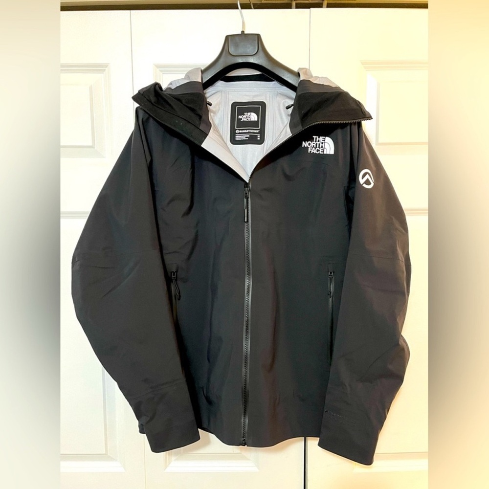 The North Face Summit Series Futurelight Chamlang Shell Jacket M’s Medium Black